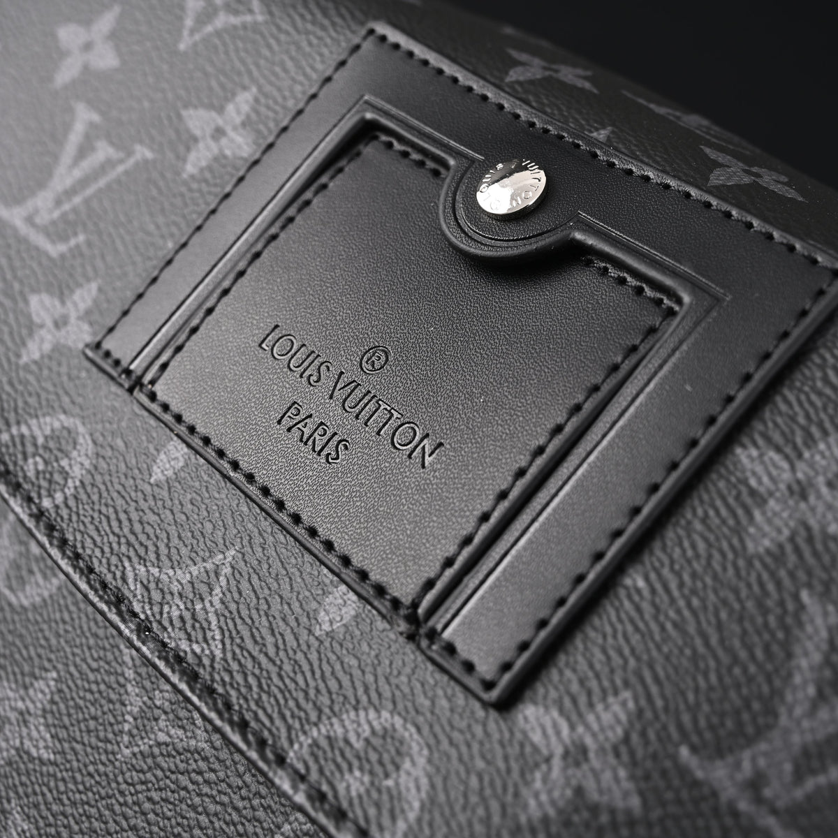 Louis Vuitton Messenger Bag – Monogram Eclipse Canvas